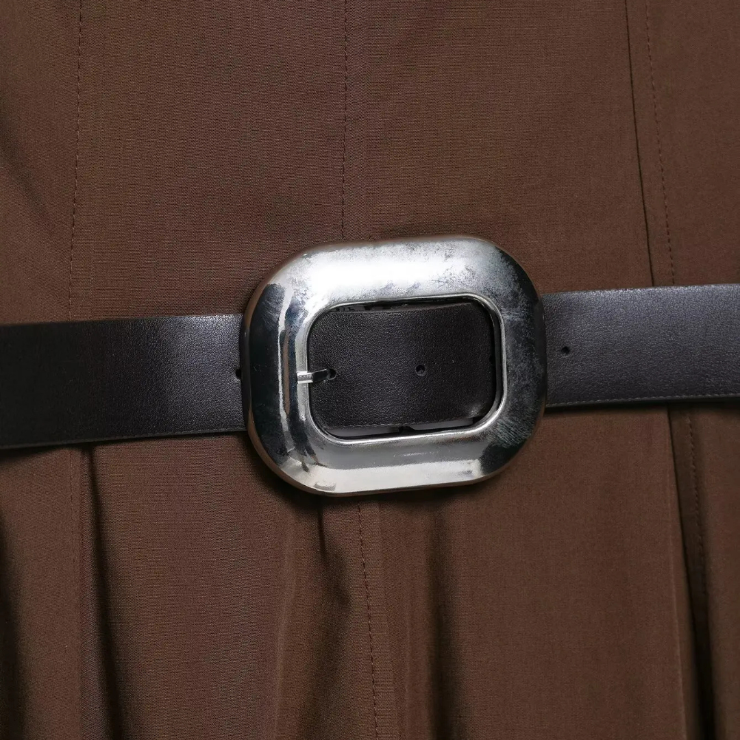 Amélie | Robe Évasée Sans Manches avec Ceinture Structurante