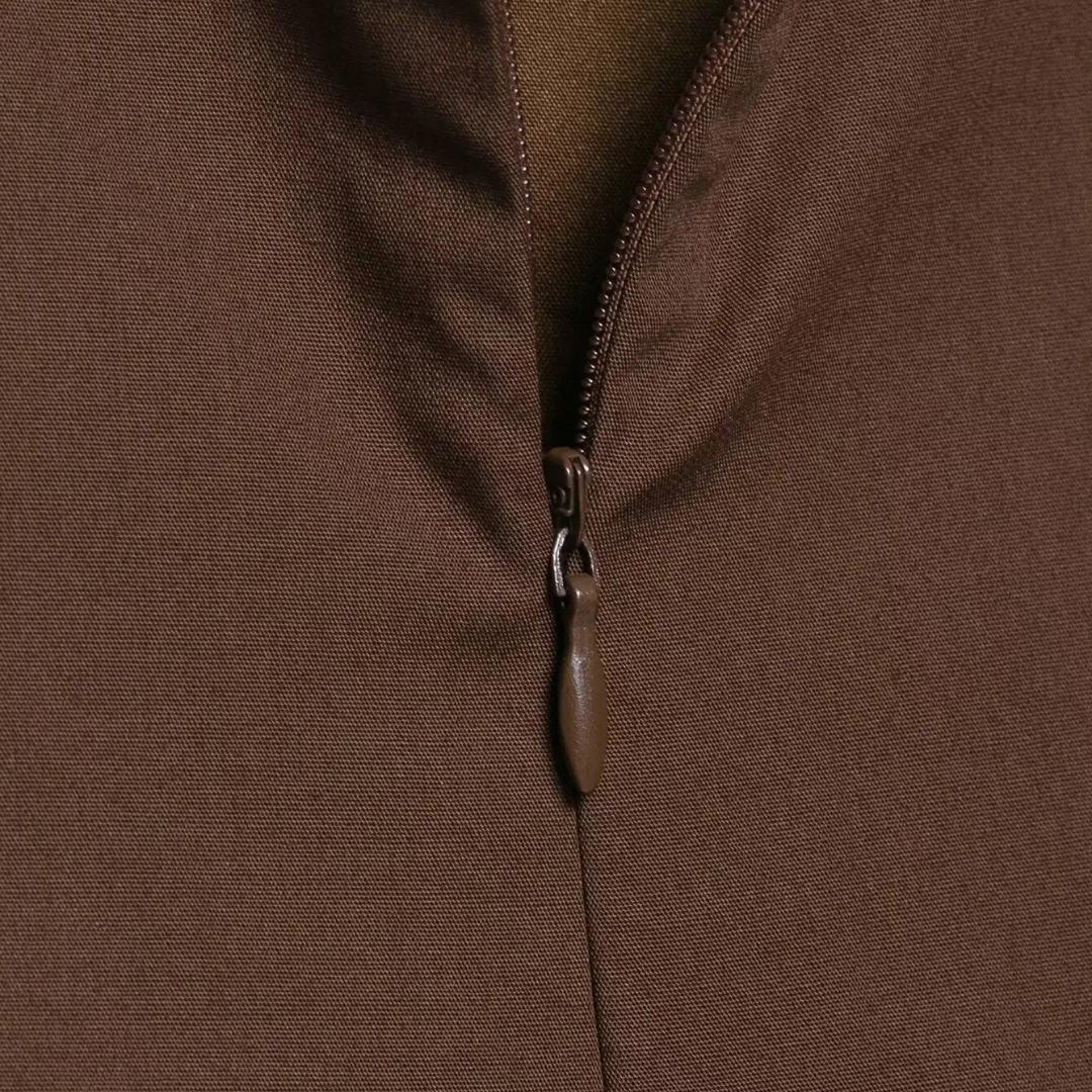 Amélie | Robe Évasée Sans Manches avec Ceinture Structurante
