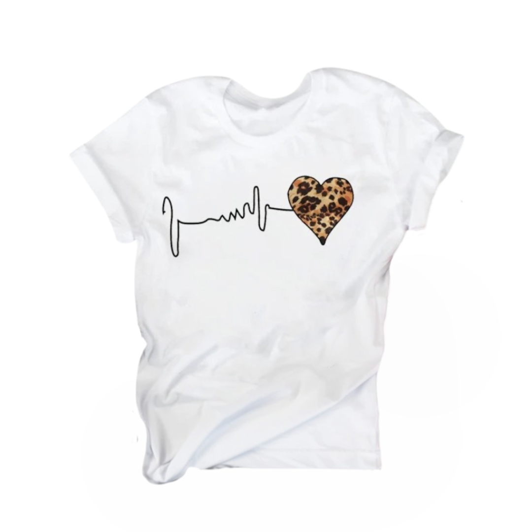 Chloe | T-shirt décontracté avec détail de cœur léopard