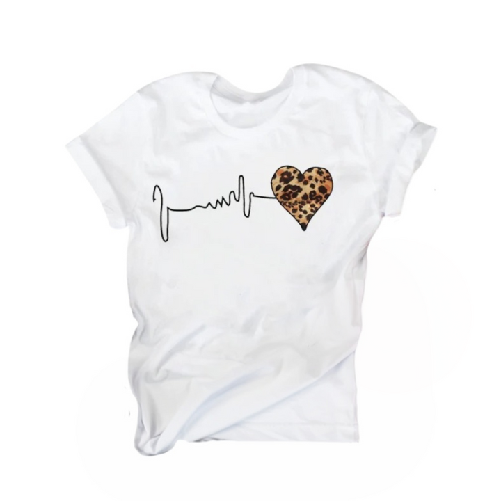 Chloe | T-shirt décontracté avec détail de cœur léopard