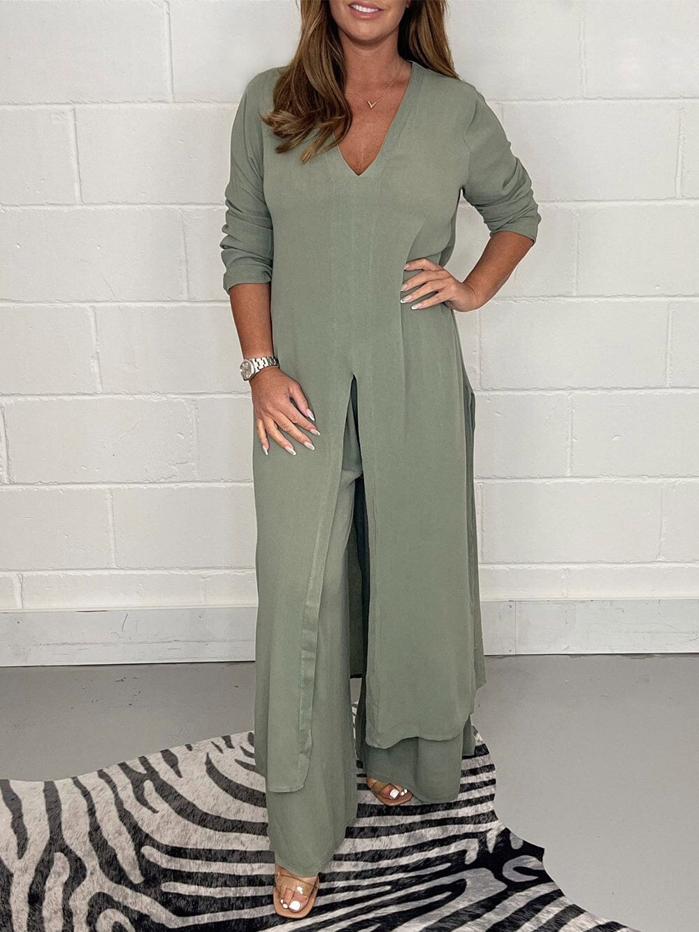 Pien Suits with Long Sleeves and Slits in Solid Color