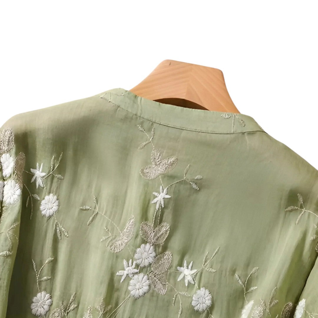 Georgia | Blouse Transparente Brodée avec Manches Fluides