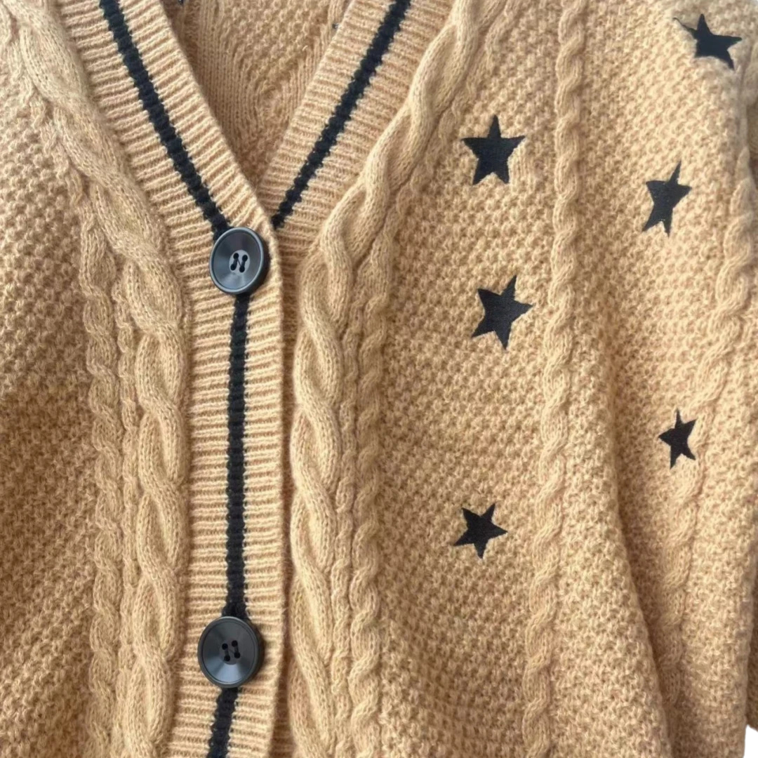 Cardigan en laine à boutons étoiles Scarlett