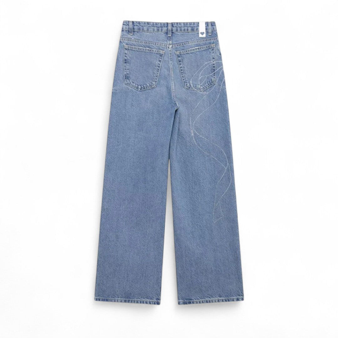 Jeans coupe décontractée Chloe avec détails en Crystal