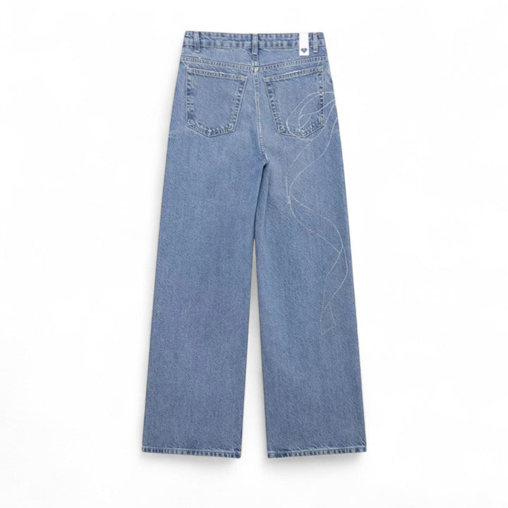 Jeans coupe décontractée Chloe avec détails en Crystal