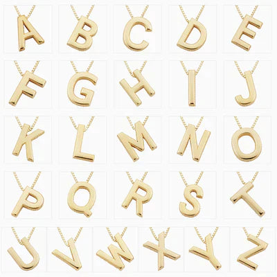 Collier initial en forme de lettre d'amour