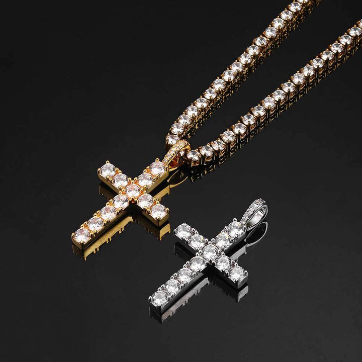 Collier avec pendentif croix en moissanite