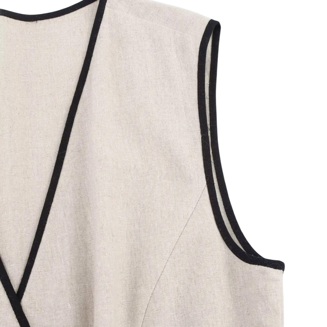 Camille | Robe sans manches ceinturée à contraste noir