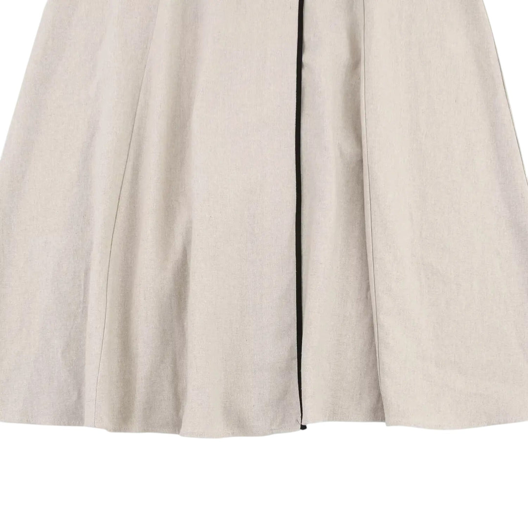 Camille | Robe sans manches ceinturée à contraste noir