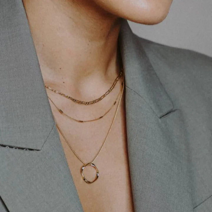 Collier à trois rangées de cercle ouvert