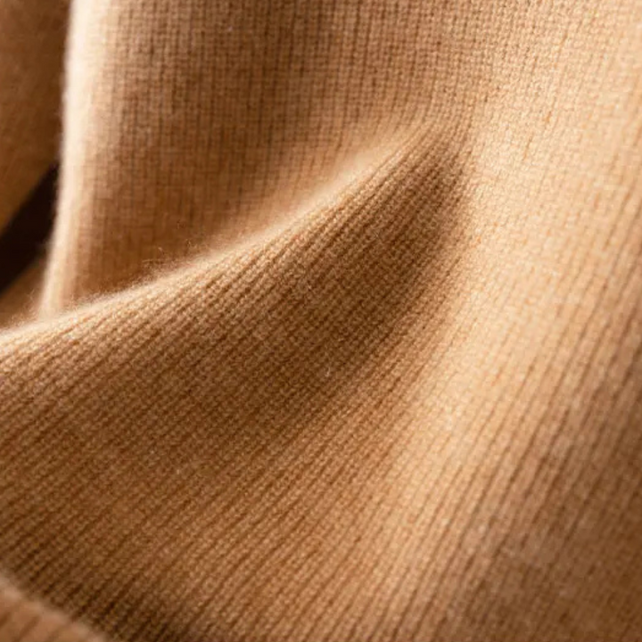 Clara | Pull col roulé doux côtelé