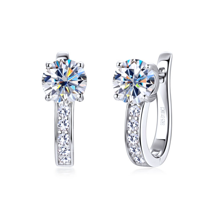 Boucles d'oreilles Huggie en moissanite