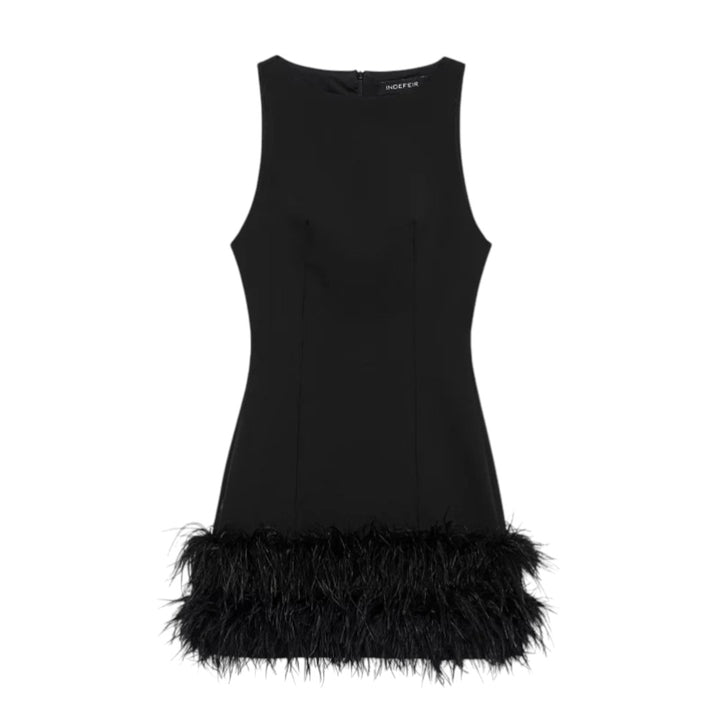 Élise | Robe Noire Sans Manches avec Détail Plumes