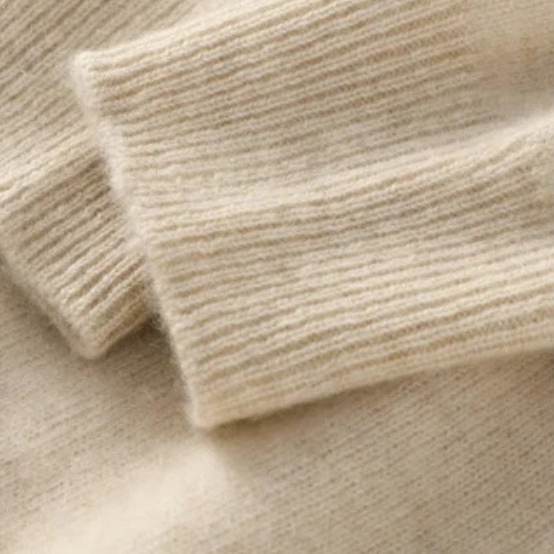 Ariane | Pull à capuche col V en maille douce